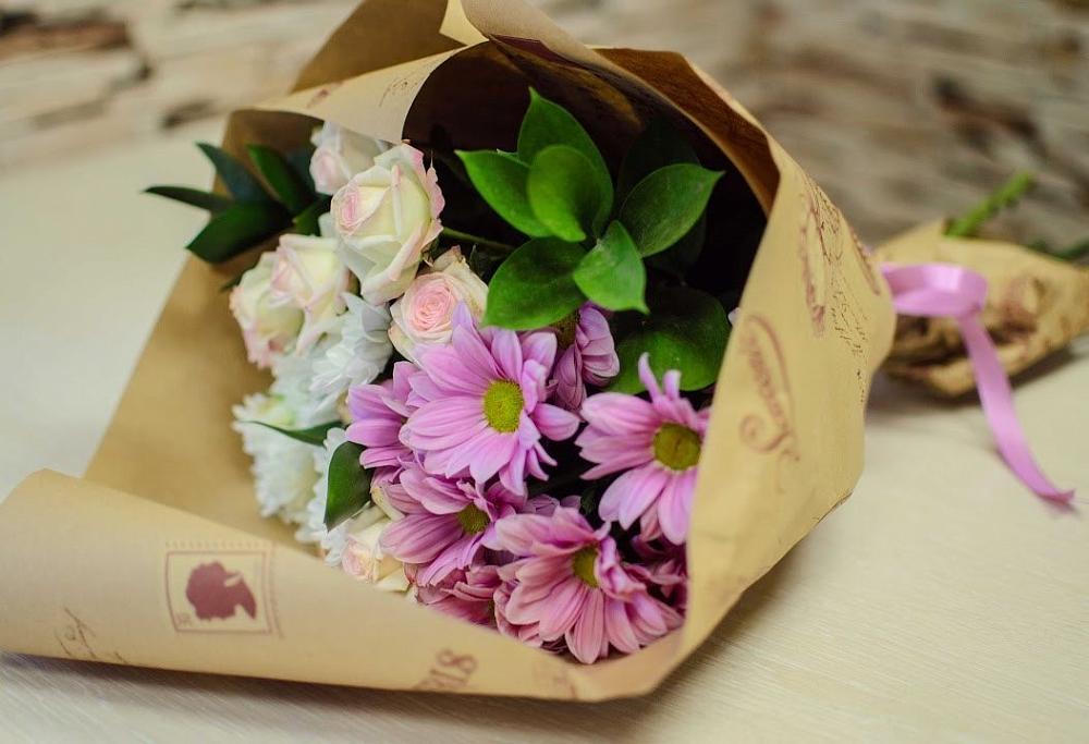 Букет цветов из: Розы и Хризантемы в Новоизобильном