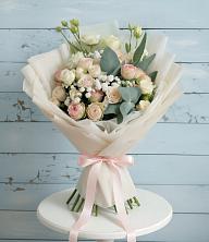 Букет цветов из:  Розы и Лизиантусы в Новоизобильном
