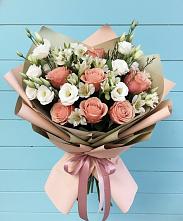 Букет цветов из:  Розы, Альстромерии и Лизиантусы в Новоизобильном