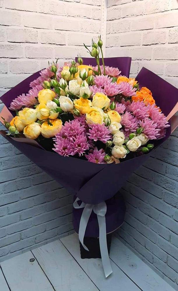 Букет цветов из: Хризантемы и Розы в Новоизобильном