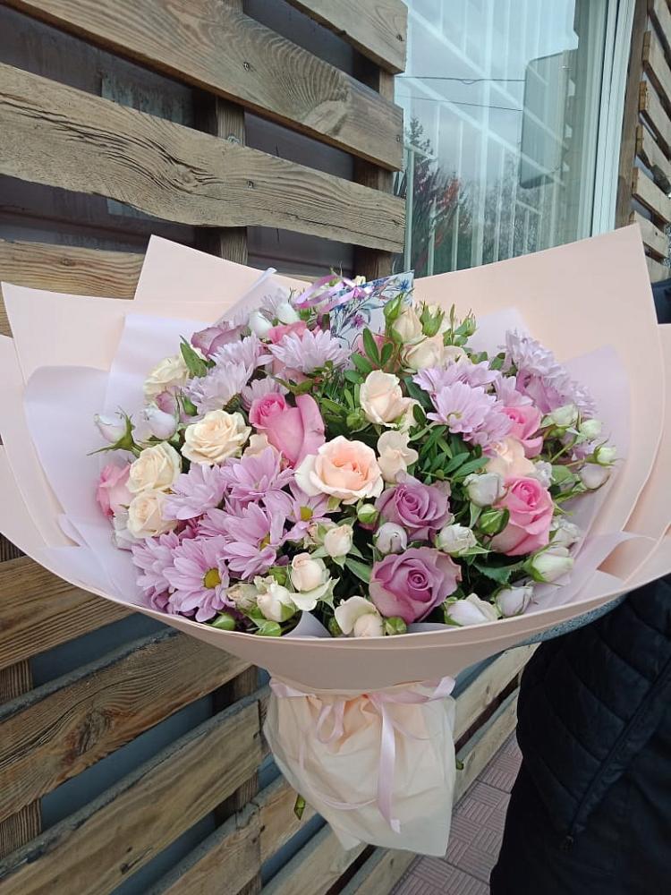 Букет цветов из: Розы и Хризантемы в Новоизобильном