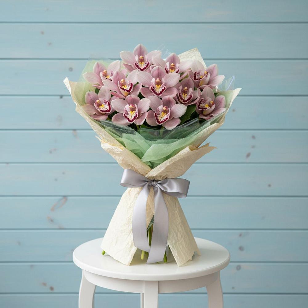 Букет цветов из: Орхидеи и Розы в Новоизобильном