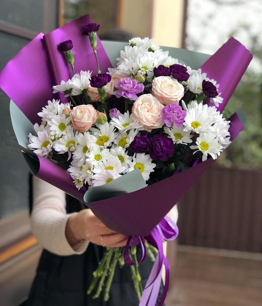 Букет цветов из: Хризантемы, Гвоздики и Розы в Новоизобильном