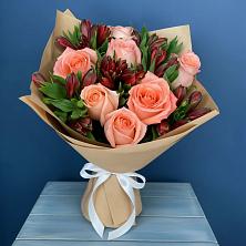 Букет цветов из:  Розы и Альстромерии в Новоизобильном
