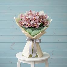 Букет цветов из:  Орхидеи и Розы в Новоизобильном