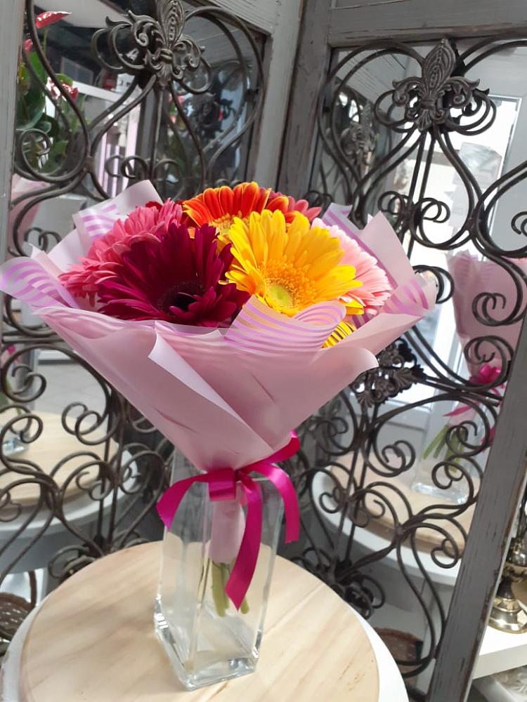 Букет цветов из: Герберы в Новоизобильном