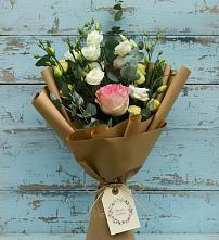 Букет цветов из:  Розы и Лизиантусы в Новоизобильном