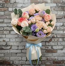 Букет цветов из:  Розы, Лизиантусы и Гвоздики в Новоизобильном