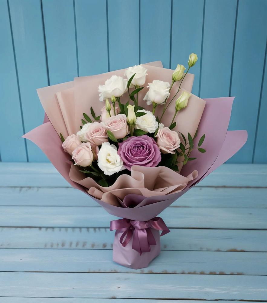 Букет цветов из: Розы и Лизиантусы в Новоизобильном