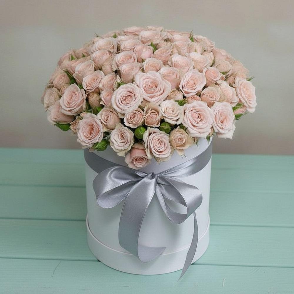 Цветочная композиция из Розы в шляпной коробке в Новоизобильном